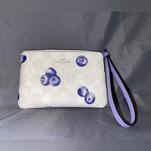 Coach corner zip wristlet in Blueberry print
